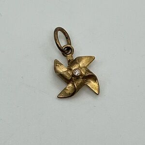 Origami Owl 925 Sterling Gold Tone Origami Pinwheel w Cz Stone Accent Charm
